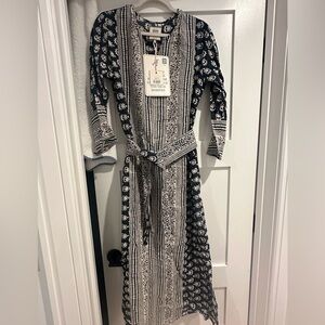 Floral Long Sleeve Caftan Dress in Navy and White with Belt